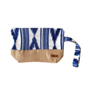 Toiletry bag hand, bag with cotton handle Carminitta Specially designed to be combined with your baby.  Handmade by hand and belonging to our Mallorcan line, inspired by the island of Mallorca and the origins of its fabrics.
