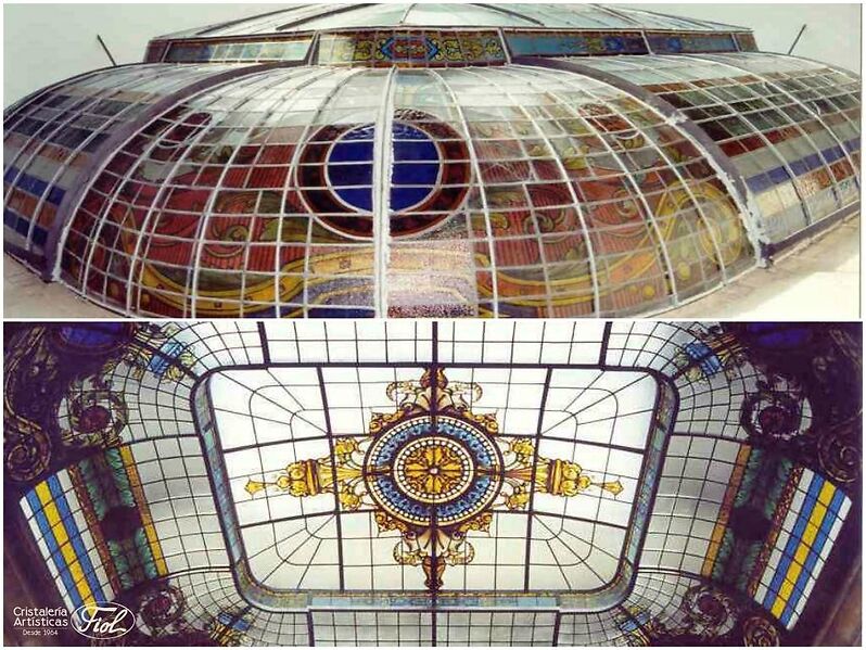 Restoration of a spectacular skylight that was totally neglected. It was disassembled in its entirety, carefully cleaned and restored, replacing the broken glass. Thanks to this restoration it recovered its original splendor. 