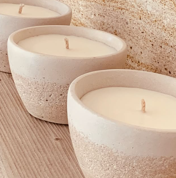 Image Type 2 Candles, Two Tones, Isla Candela Candle Studio