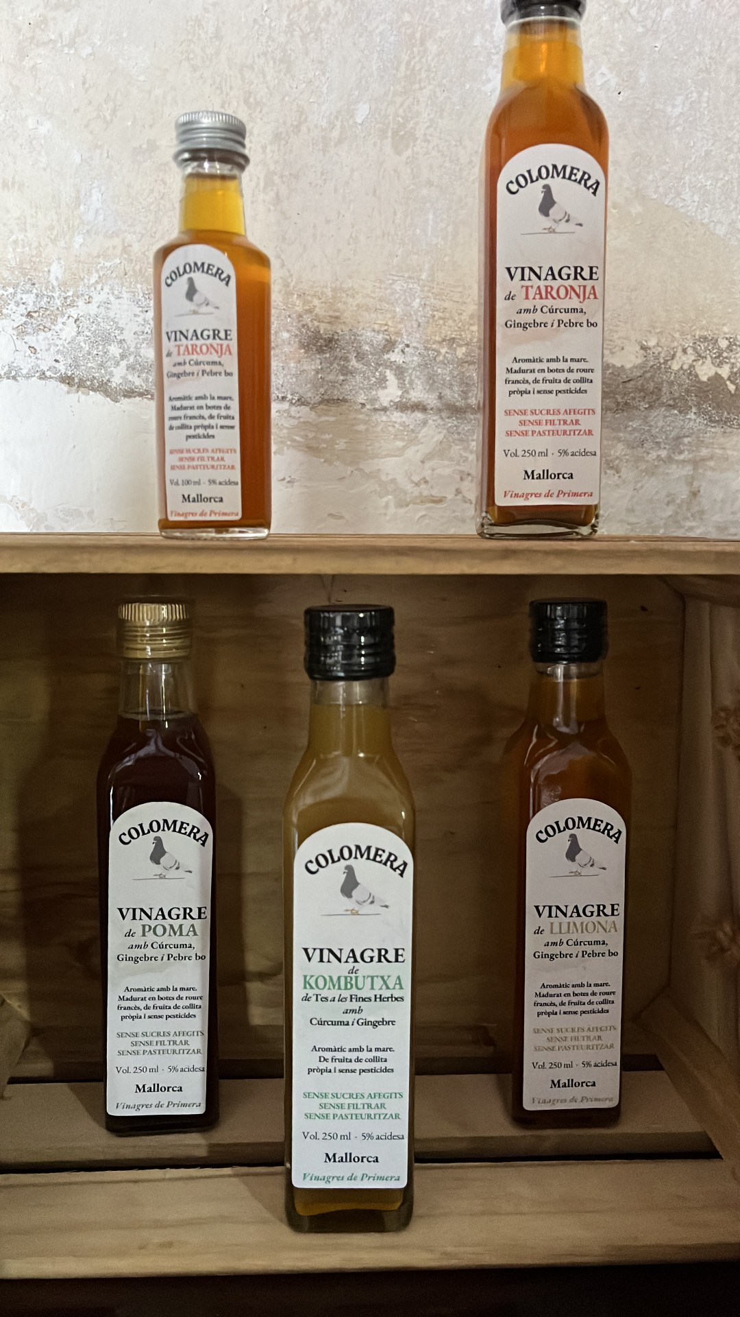 Image of vinegar bottles from Vinagrera Colomera